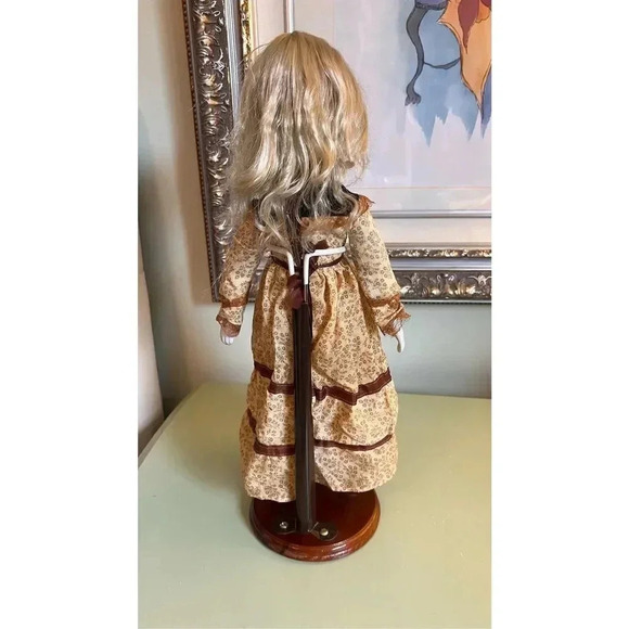 WALDA 18" 1970s Painted Porcelain/Cloth Doll.spooky halloween  Original Dress - Picture 7 of 12